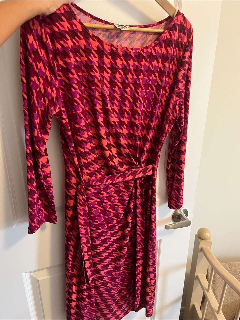 Women’s Pink & Magenta Houndstooth Long-Sleeve Dress